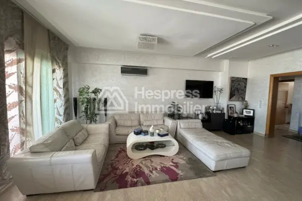 Apartment for sale at Les Princesses . Total area 138 m². Elevator