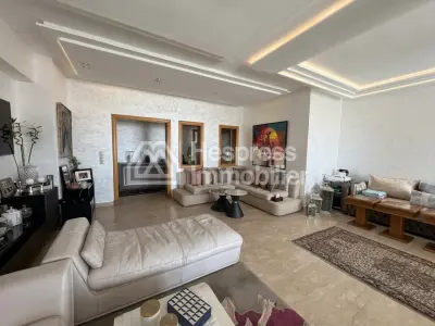 Apartment for sale at Les Princesses . Total area 138 m². Elevator