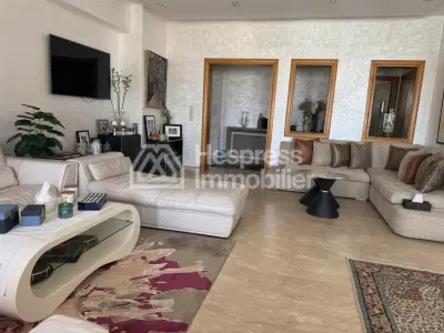 Apartment for sale at Les Princesses . Total area 138 m². Elevator