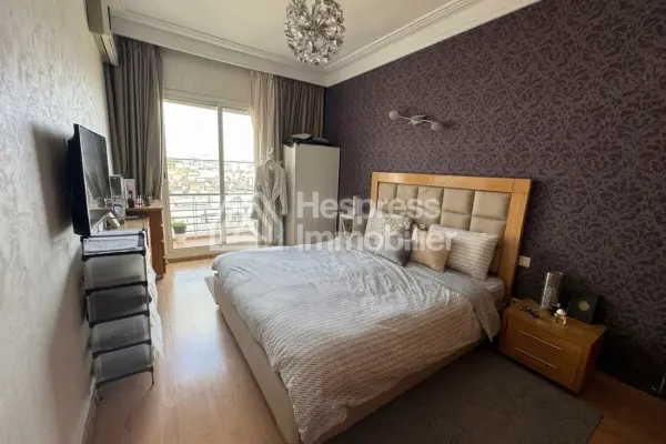 Apartment for sale at Les Princesses . Total area 138 m². Elevator