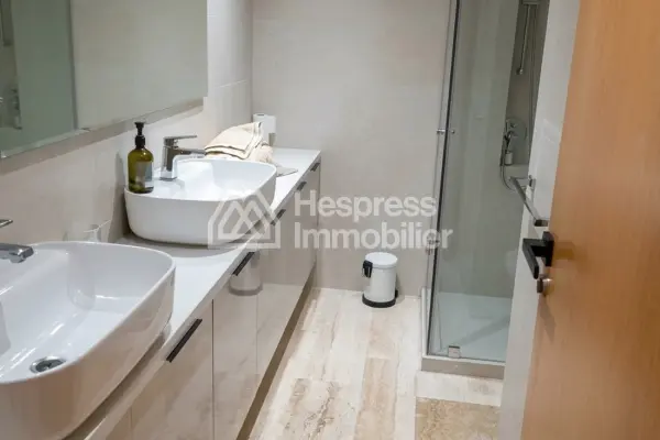 Apartment for sale near the Iris Racine Garden