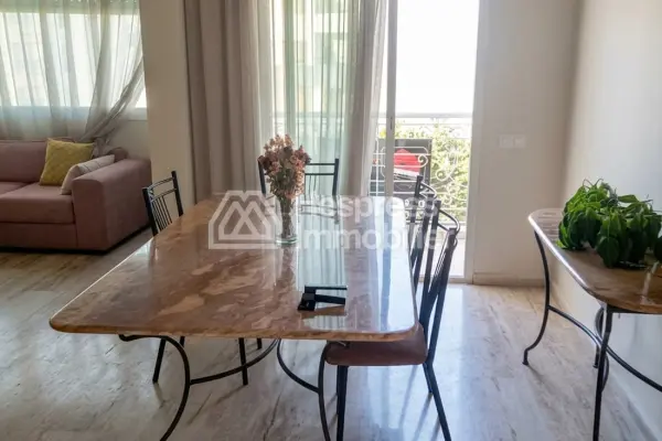Apartment for sale near the Iris Racine Garden