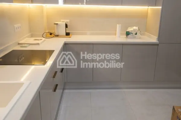 Apartment for sale near the Iris Racine Garden