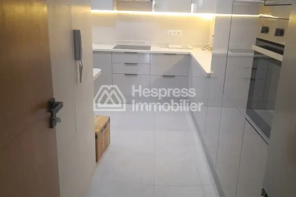 Apartment for sale near the Iris Racine Garden