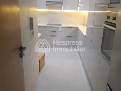 Apartment for sale near the Iris Racine Garden