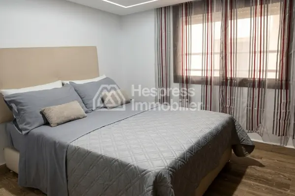 Set-away apartment for rent with a 50m² terrace, located in the Administratif district