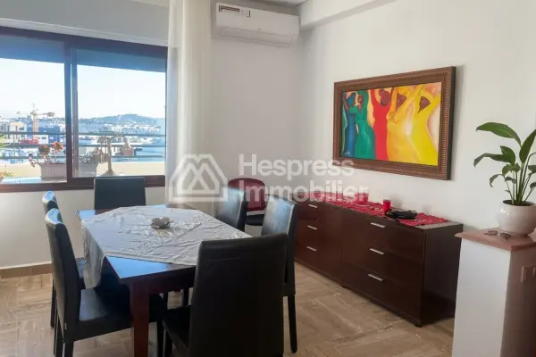 Set-away apartment for rent with a 50m² terrace, located in the Administratif district