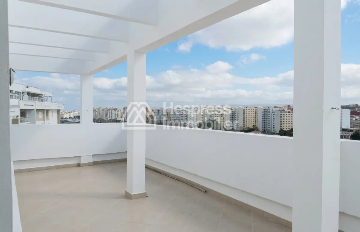 For sale: fully renovated apartment with terrace, 151m² surface area, Rabat road