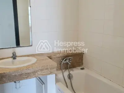For sale: fully renovated apartment with terrace, 151m² surface area, Rabat road