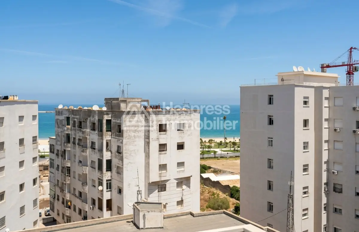 Apartment for rent in Tangier with garage, city center location