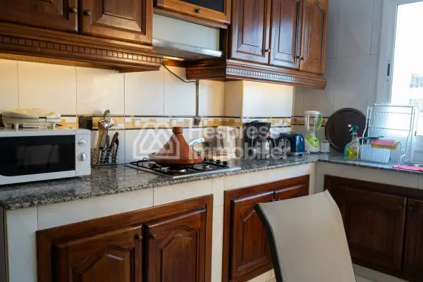 Apartment for rent in Tangier with garage, city center location