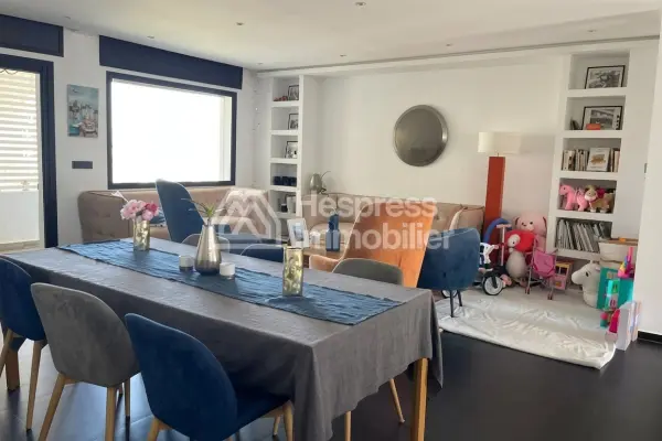 Apartment for sale with terrace and garage in the Administratif district