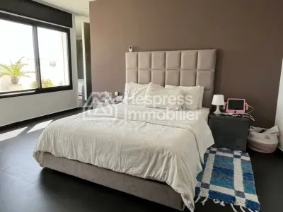Apartment for sale with terrace and garage in the Administratif district