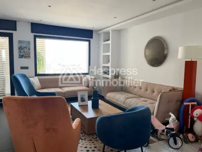 Apartment for sale with terrace and garage in the Administratif district