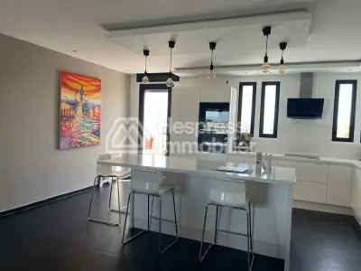 Apartment for sale with terrace and garage in the Administratif district