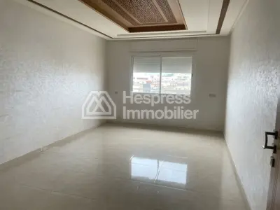 Apartment for rent with terrace and garage