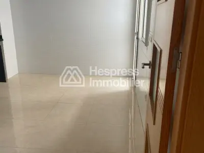 Apartment for rent with terrace and garage