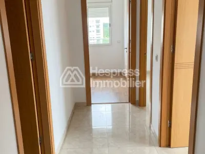 Apartment for rent with terrace and garage