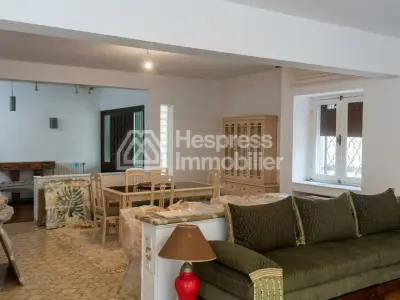 Villa a louer a tanger avec jardin surface terrain 1200m²