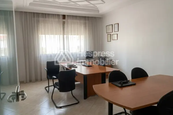 Appartement avec terrasse – quartier administratif tanger – surface 170m² – reference: vtaa18526