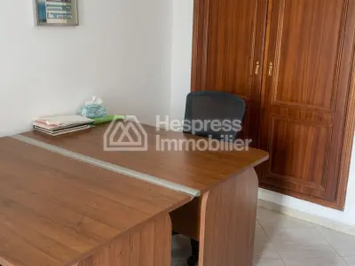 Appartement avec terrasse – quartier administratif tanger – surface 170m² – reference: vtaa18526