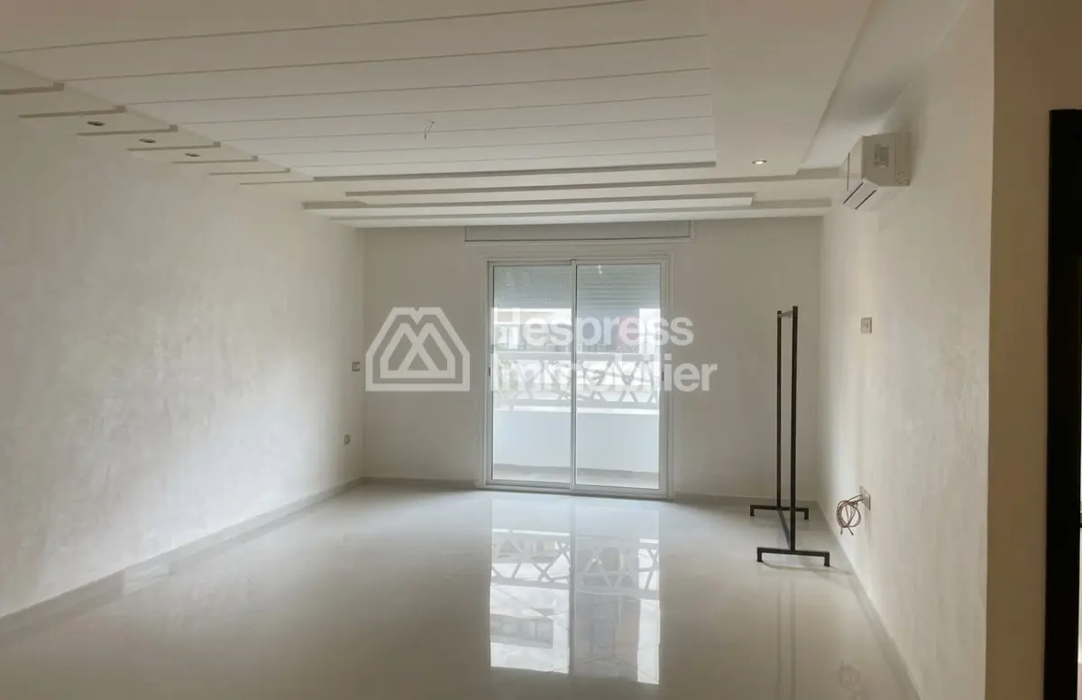 Spacious apartment at Tangier for sale with deeded garage space, 128 m² area – Administratif district