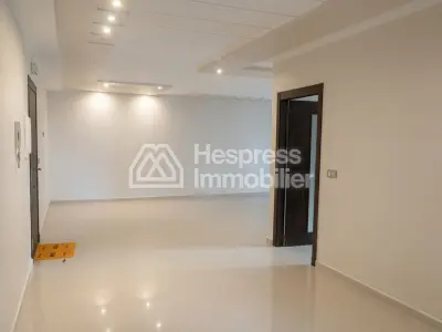 Spacious apartment at Tangier for sale with deeded garage space, 128 m² area – Administratif district