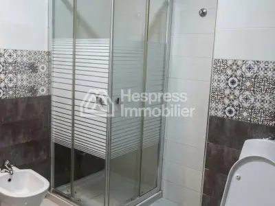 Spacious apartment at Tangier for sale with deeded garage space, 128 m² area – Administratif district