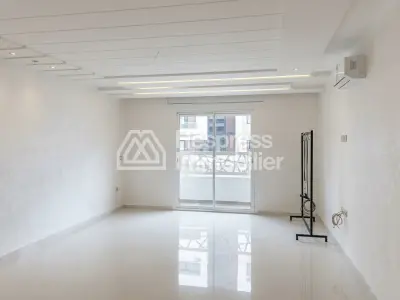 Spacious apartment at Tangier for sale with deeded garage space, 128 m² area – Administratif district