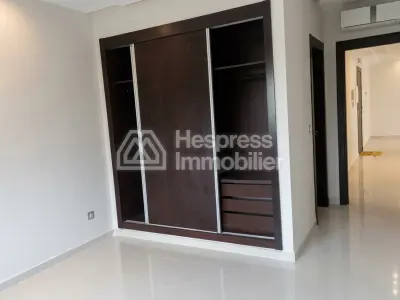 Spacious apartment at Tangier for sale with deeded garage space, 128 m² area – Administratif district