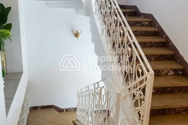 Villa a vendre avec projet creche quartier residentiel surface 357m²