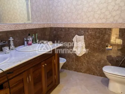 Villa a vendre avec projet creche quartier residentiel surface 357m²