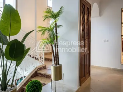 Villa a vendre avec projet creche quartier residentiel surface 357m²