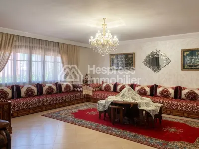 Villa a vendre avec projet creche quartier residentiel surface 357m²