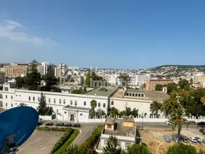 Appartement a louer a Mershan Tanger avec Terrasse et Parking