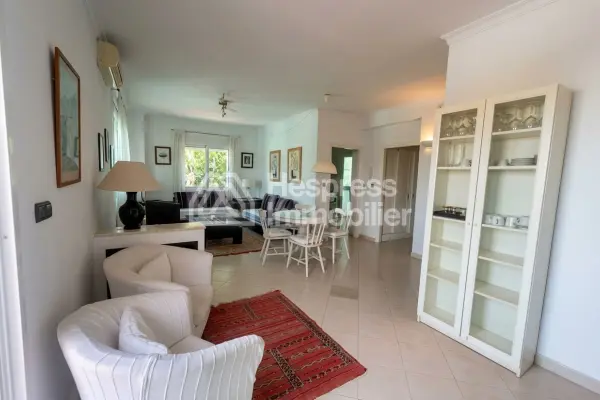 Appartement a louer a Mershan Tanger avec Terrasse et Parking