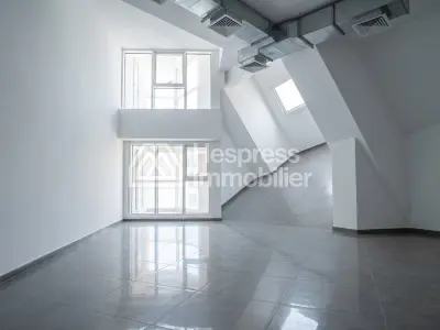 Open-plan offices for rent in the city center