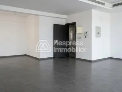 Open-plan offices for rent in the city center