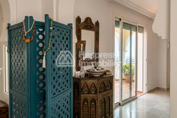 فيلا للبيع في طنجة مساحتها 285 متر مربع