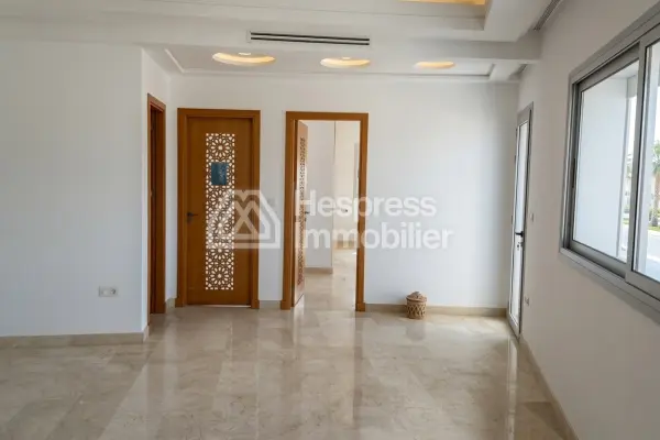 Magnifique duplex neuf avec terrasse a louer quartier iberia surface 340m²