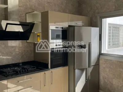 Beautiful new duplex with terrace for rent in the Iberia district, 340m² in area