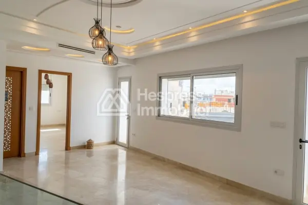 Magnifique duplex neuf avec terrasse a louer quartier iberia surface 340m²