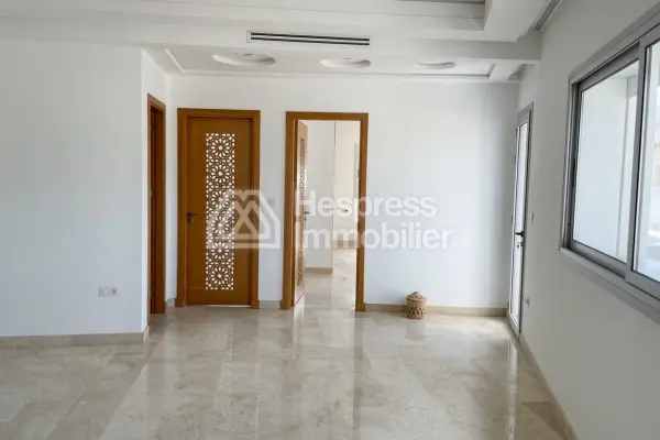 Magnifique duplex neuf avec terrasse a louer quartier iberia surface 340m²