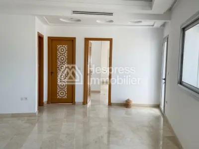 Beautiful new duplex with terrace for rent in the Iberia district, 340m² in area