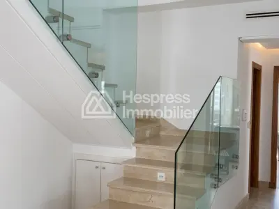 Beautiful new duplex with terrace for rent in the Iberia district, 340m² in area