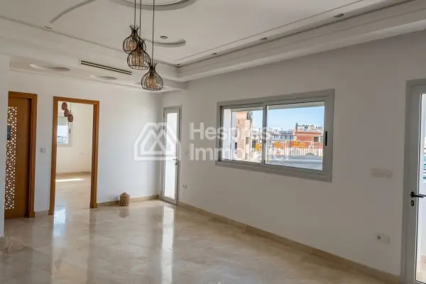 Magnifique duplex neuf avec terrasse a louer quartier iberia surface 340m²