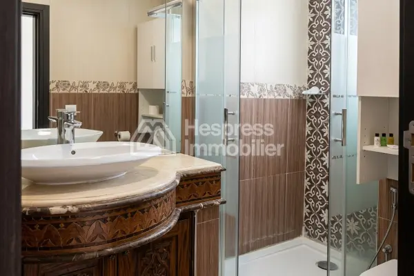 Apartment for rent with terrace, 124m² area, located on Rue de Fes