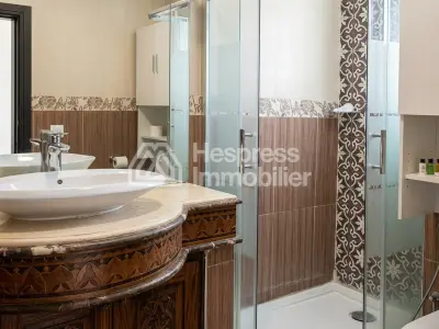 Apartment for rent with terrace, 124m² area, located on Rue de Fes