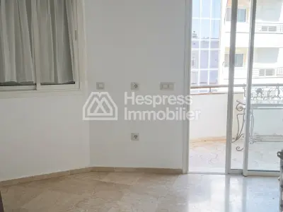 Apartment for rent with terrace, 124m² area, located on Rue de Fes