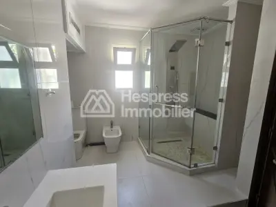 Villa a tanger en vente quartier residentiel surface 574 m²